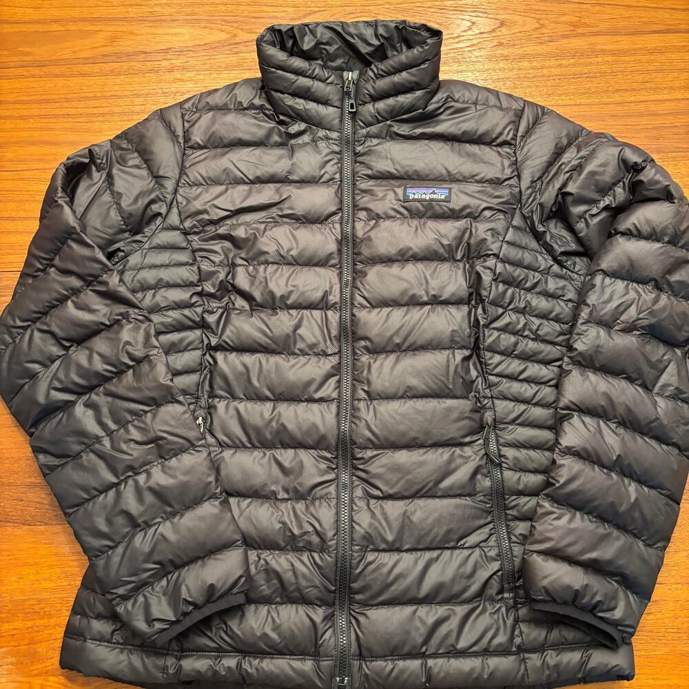 Patagonia Women's Black Quilted Puffer Full Zip Jacket Size Medium